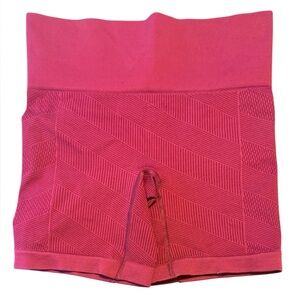 lululemon athletica Women's Pink Textured Bike Shorts Size 6/Small